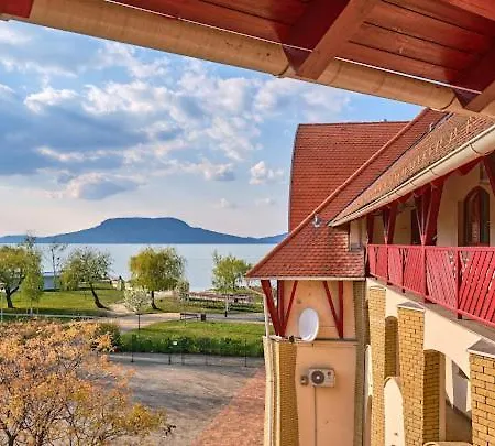 Strand Apartmanok