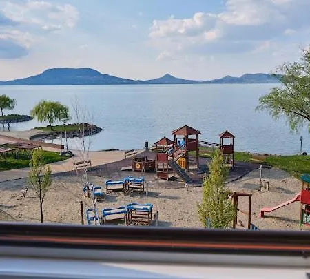Strand Apartmanok