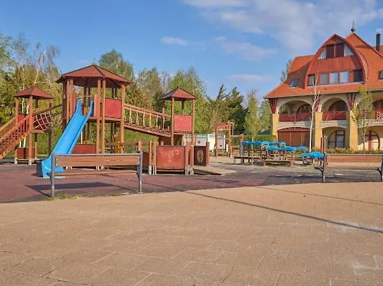 Strand Apartman *
